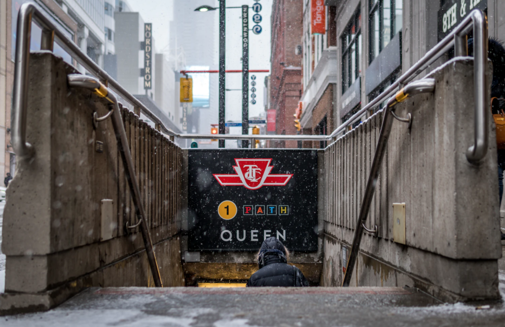 commute downtown toronto subway