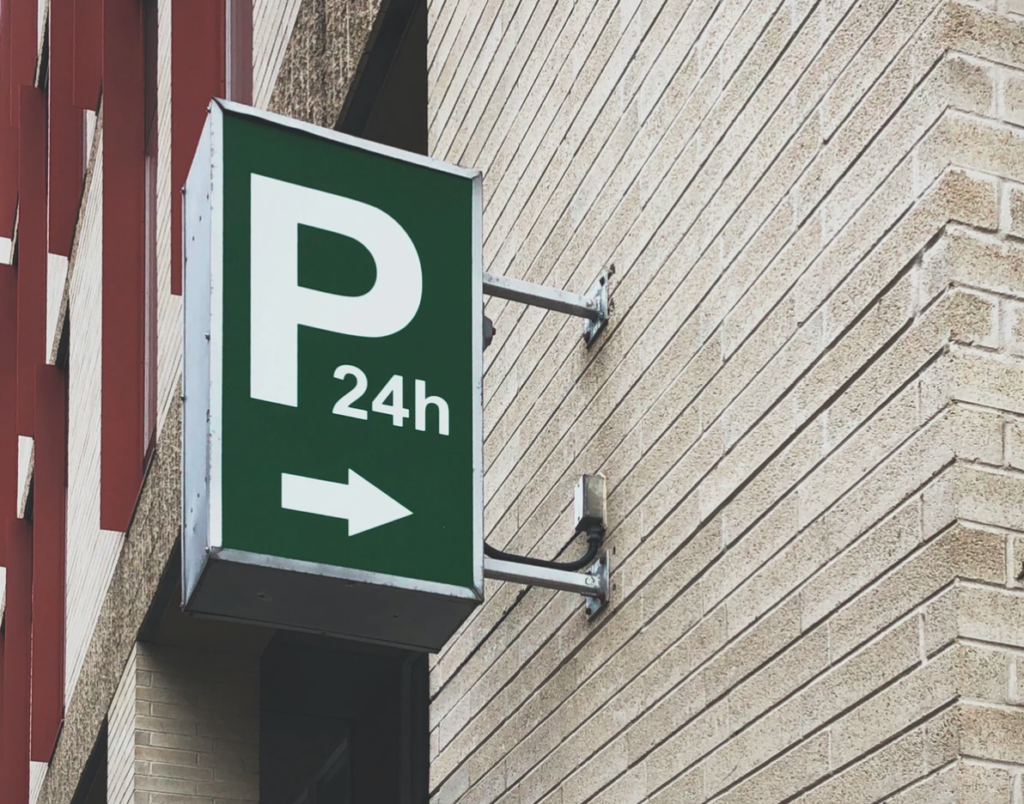 parking sign 24 hours